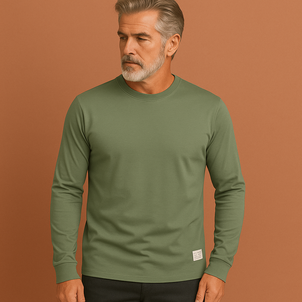Green men’s crew neck sweater with long sleeves