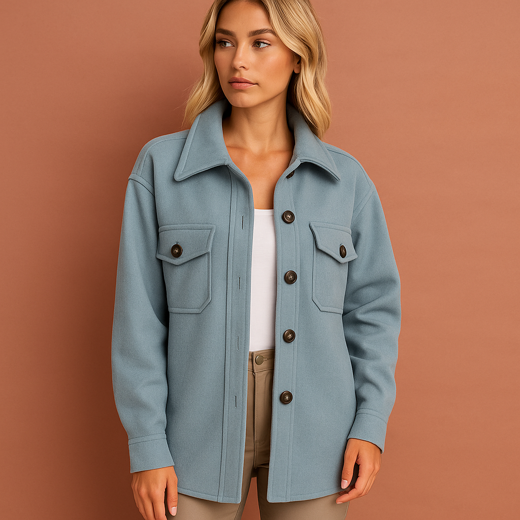 Women’s coat in light blue with elegant cut, lightweight and comfortable for casual and chic autumn outfits.