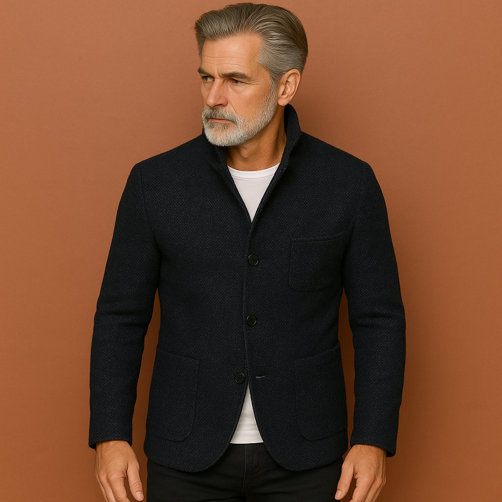 Men’s knitted spring cardigan in navy blue with pockets, soft and comfortable for casual and stylish outfits.