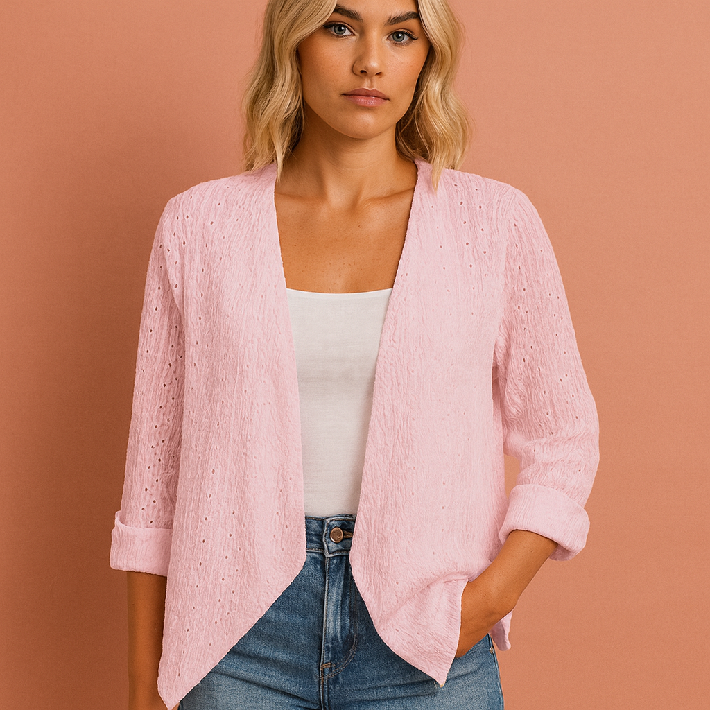 Women’s crochet cardigan in pink with open front, airy and stylish for casual and bohemian outfits.