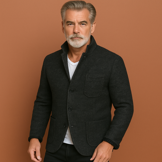 Men’s knitted spring cardigan in black with pockets, soft and comfortable for casual and stylish outfits.