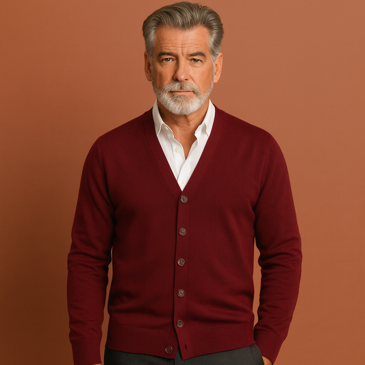 Men’s knitted cardigan in dark red with button closure, soft and comfortable for casual and elegant outfits.