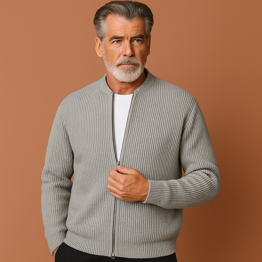 Men’s premium cardigan in grey with button closure, soft and comfortable for casual and elegant outfits.